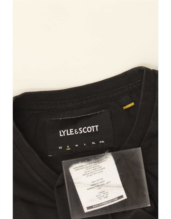 Ανδρικό τοπ Lyle & Scott με μακρυμάνικο μικρό μαύρο βαμβακερό