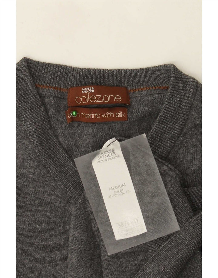 Marks & Spencer Ανδρικό πουλόβερ με λαιμόκοψη με λαιμόκοψη σε μεσαίο γκρι μαλλί Merino