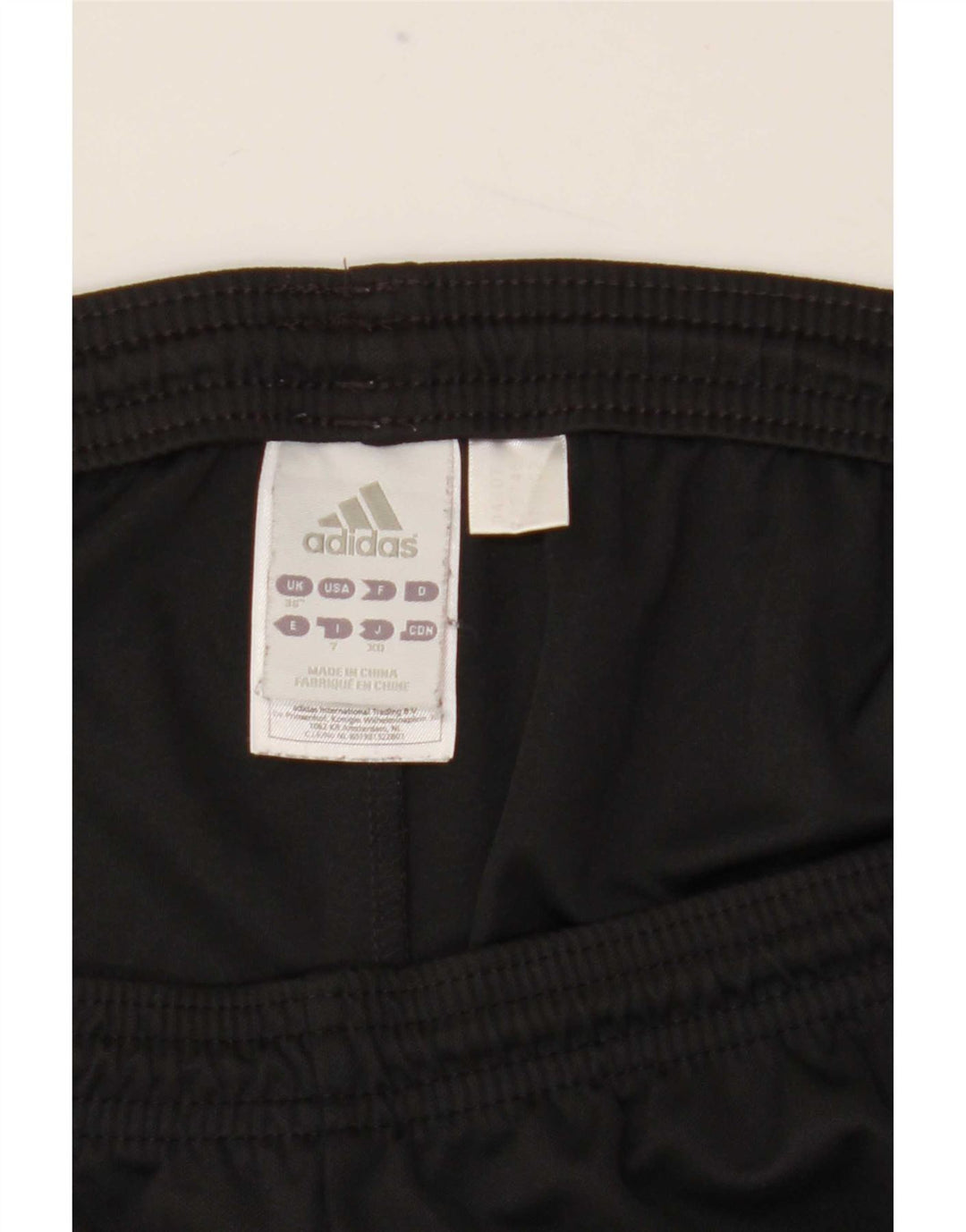 Ανδρικό σορτς Adidas Climalite από μεσαίο μαύρο πολυεστέρα