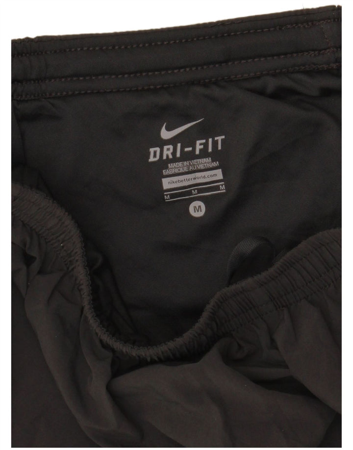Ανδρικό αθλητικό σορτς Nike Dri Fit σε μεσαίο γκρι