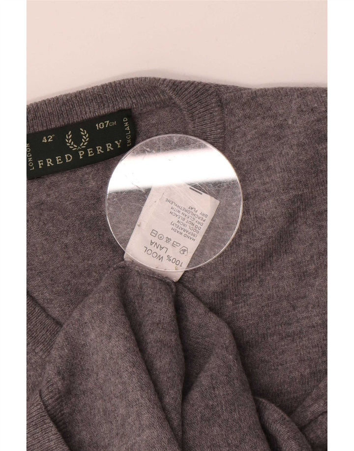 Fred Perry Ανδρικό πουλόβερ με λαιμόκοψη με μεσαίο γκρι μαλλί