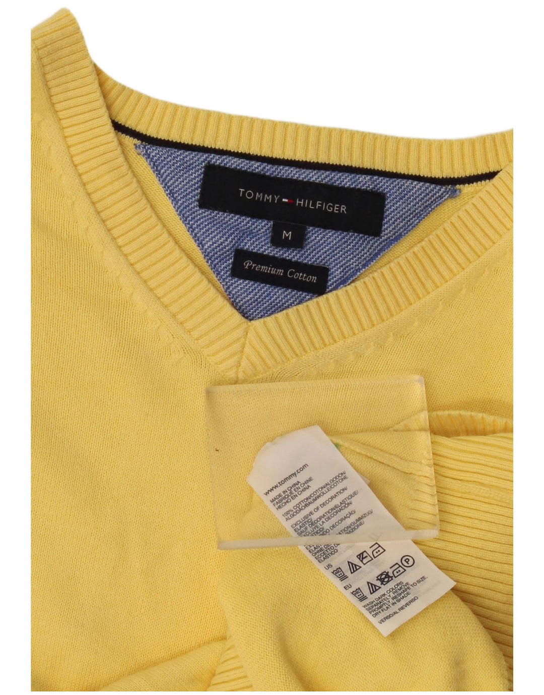 Ανδρικό πουλόβερ Tommy Hilfiger με V λαιμόκοψη, μεσαίο κίτρινο βαμβακερό