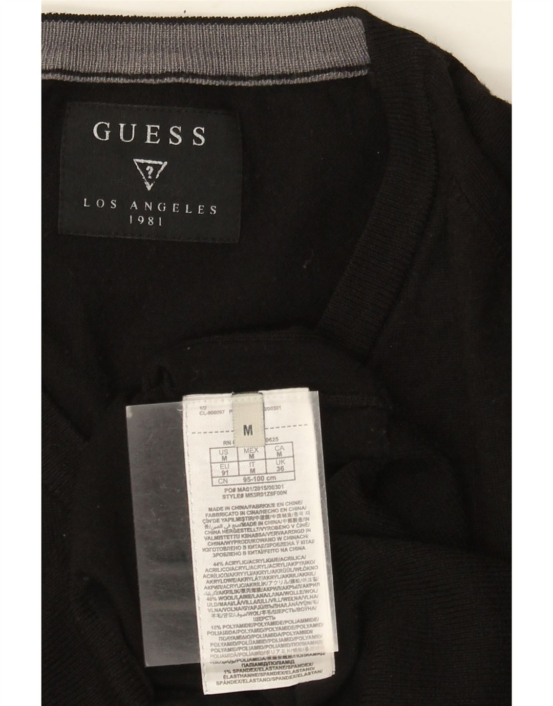 Ανδρικό πουλόβερ GUESS με V λαιμόκοψη, Μεσαίο Μαύρο Ακρυλικό