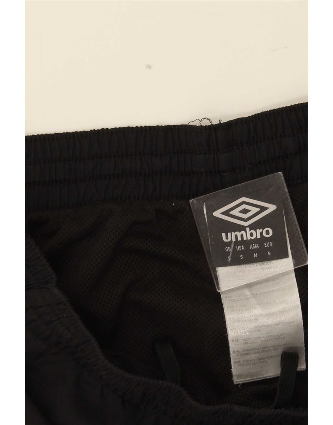 Ανδρικό αθλητικό σορτς Umbro μικρό μαύρο πολυεστέρα