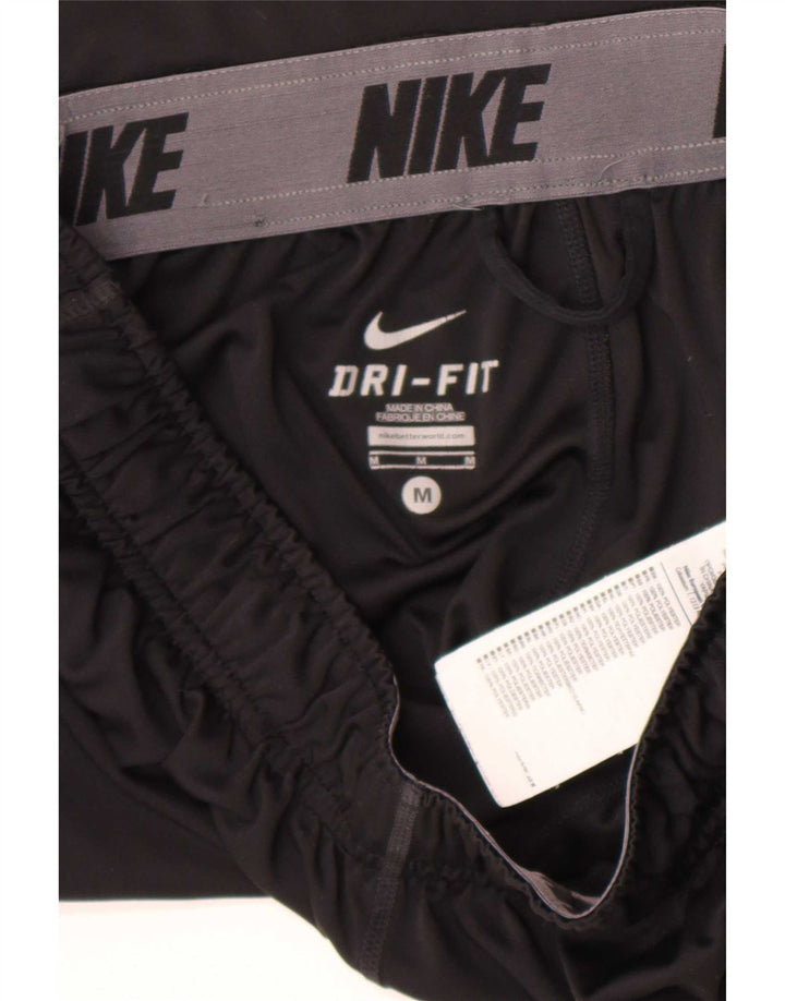 Ανδρικό αθλητικό σορτς Nike Dri Fit από μεσαίο μαύρο πολυεστέρα