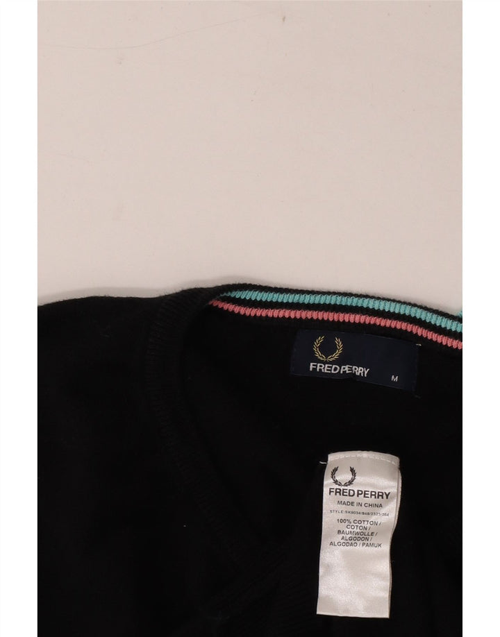 Ανδρικό πουλόβερ Fred Perry με V λαιμόκοψη, μεσαίο μαύρο βαμβακερό