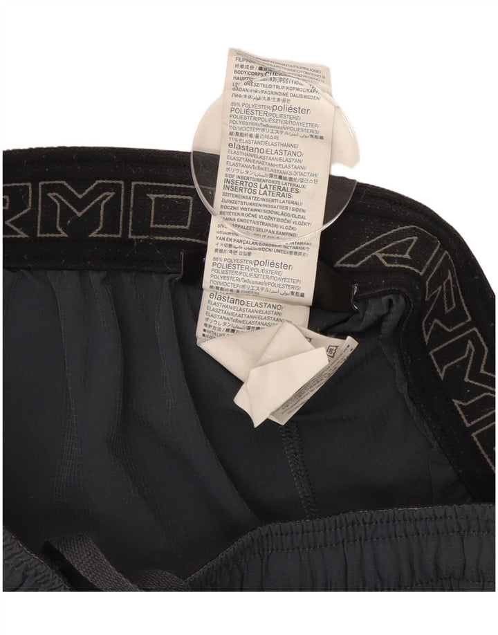 Ανδρικό αθλητικό σορτς Under Armour Heat Gear από μεσαίο γκρι πολυεστέρα