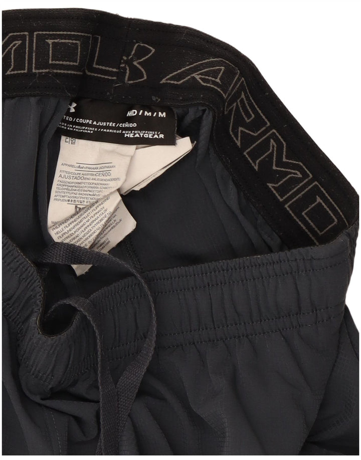 Ανδρικό αθλητικό σορτς Under Armour Heat Gear από μεσαίο γκρι πολυεστέρα