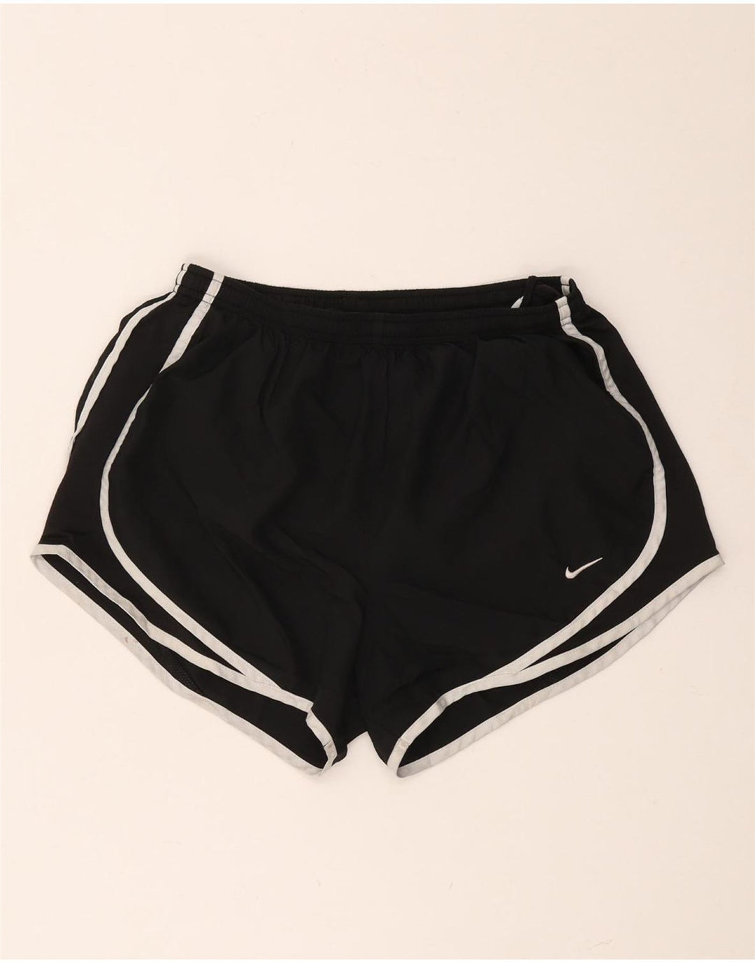 Γυναικείο αθλητικό σορτς NIKE Dri Fit UK 14 μεσαίο μαύρο πολυεστέρα