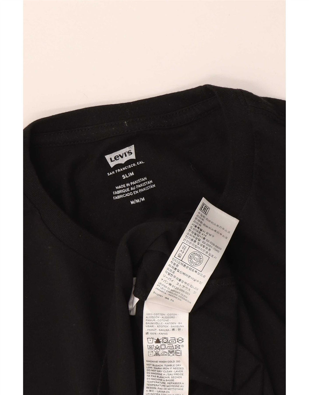 Ανδρικό T-Shirt Levi's Slim Top Μεσαίο μαύρο βαμβακερό