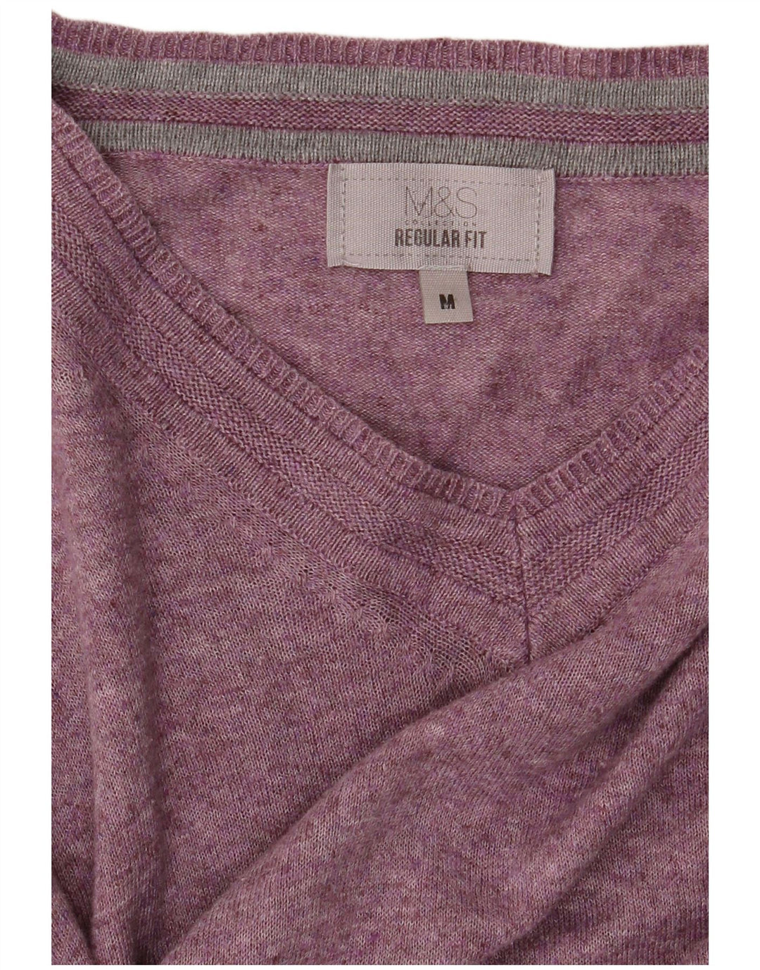 Ανδρικό πουλόβερ Marks & Spencer με κανονική εφαρμογή πουλόβερ με λαιμόκοψη σε μεσαίο μωβ