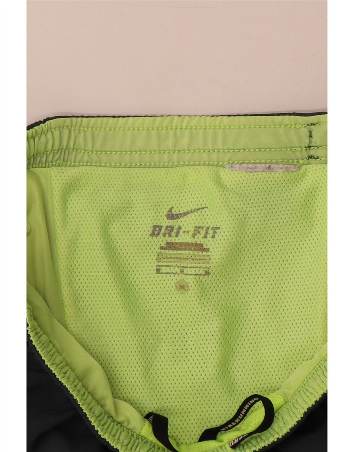 Ανδρικά σορτς Nike Dri Fit με μεσαίο γκρι χρώμα