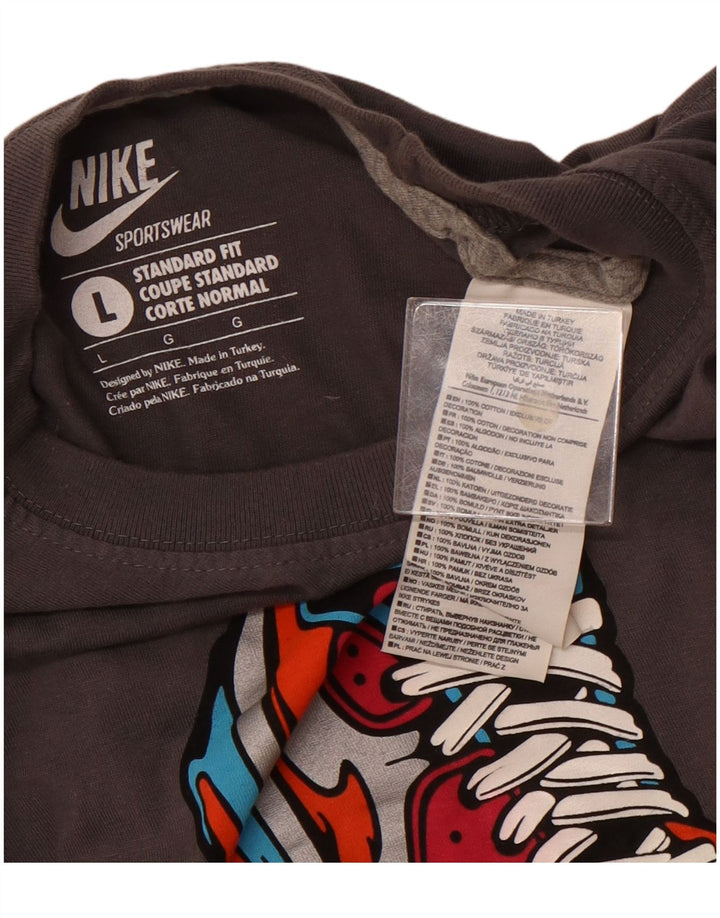 Ανδρικό γραφικό μπλουζάκι NIKE Standard Fit Top μεγάλο γκρι βαμβακερό