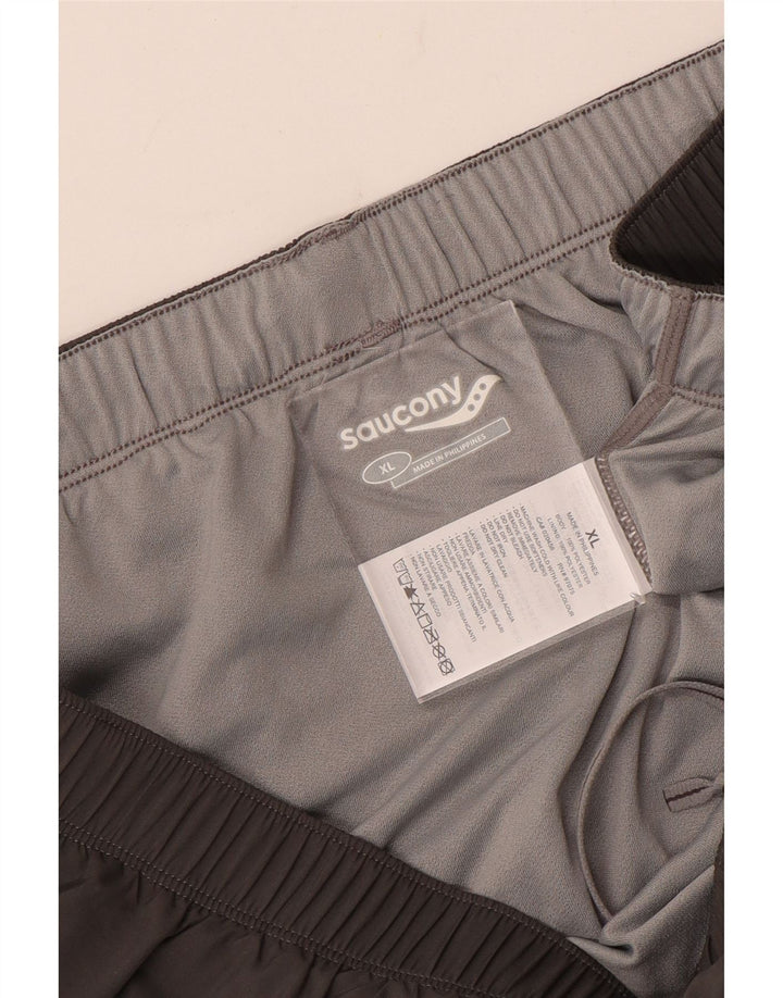 Ανδρικό αθλητικό σορτς Saucony XL Γκρι Πολυεστέρας