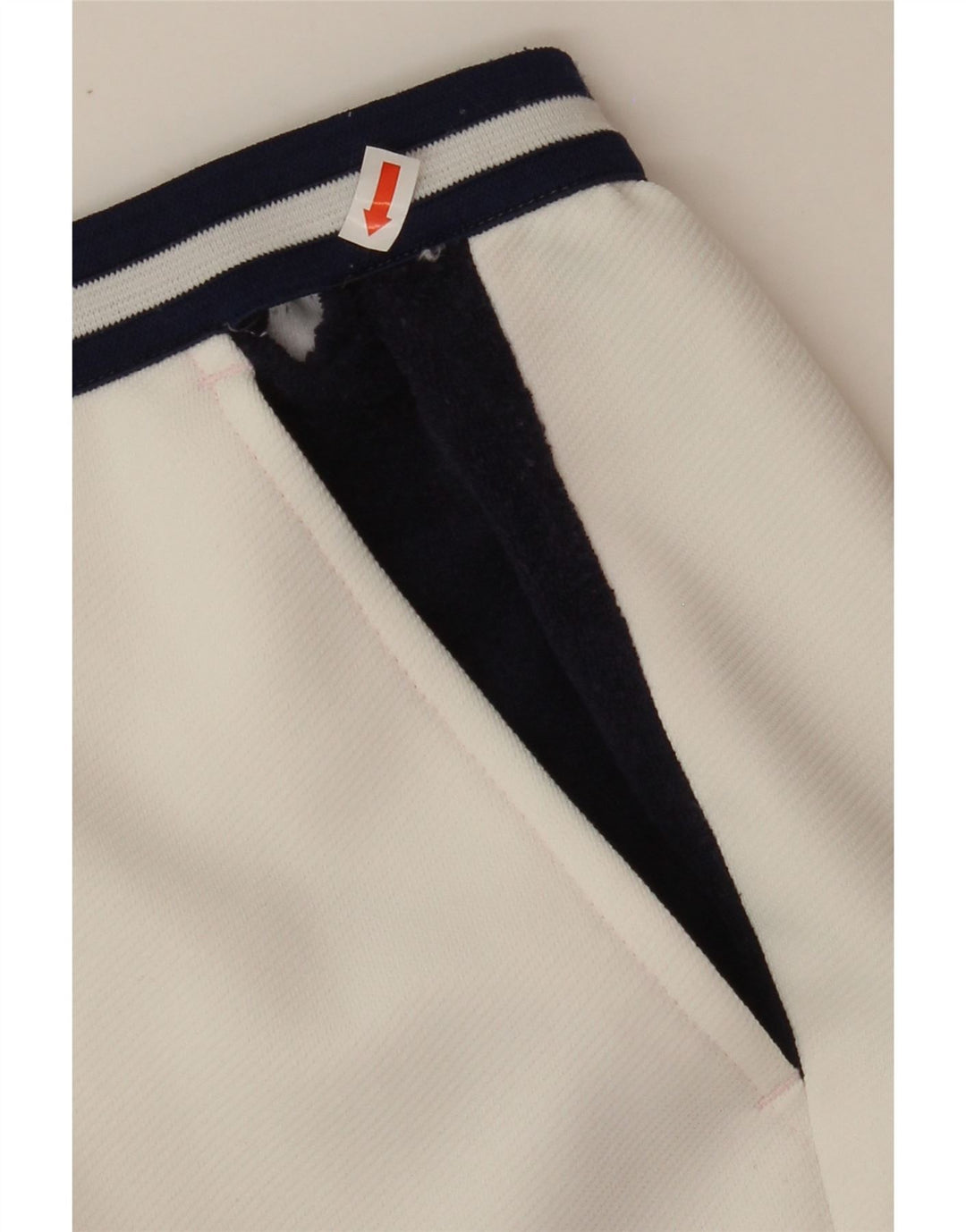 VINTAGE Womens Chino Shorts W32 Large White Colourblock Vintage Vintage and Second-Hand Vintage from Messina Hembry 