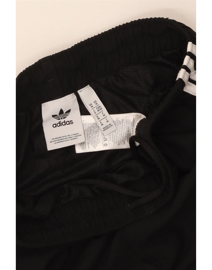 Ανδρικό αθλητικό σορτς Adidas από μεσαίο μαύρο πολυεστέρα