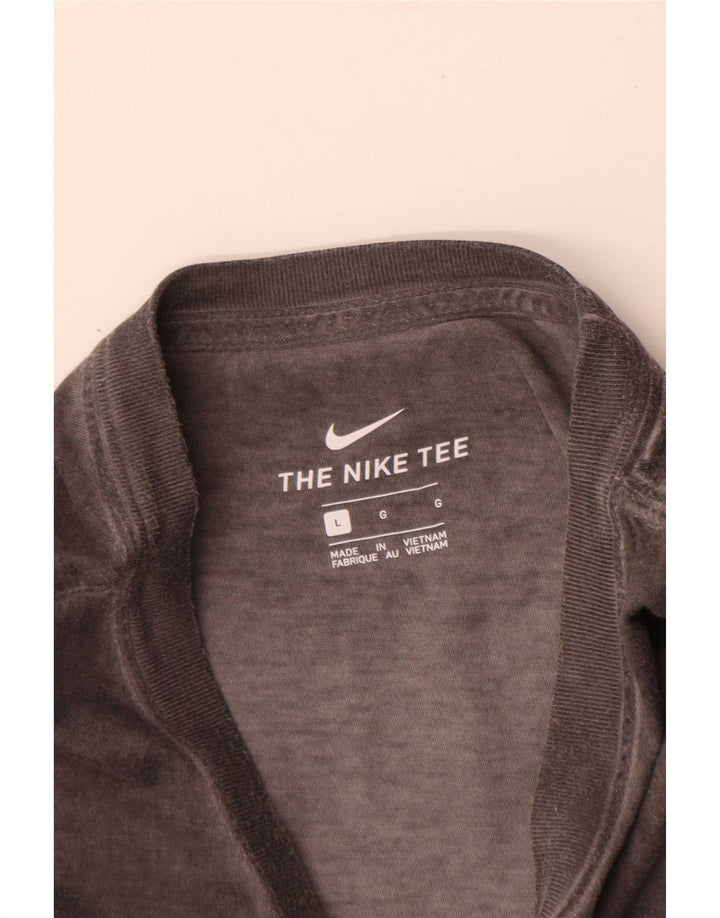 Ανδρικό γραφικό μπλουζάκι Nike τοπ μεγάλο γκρι