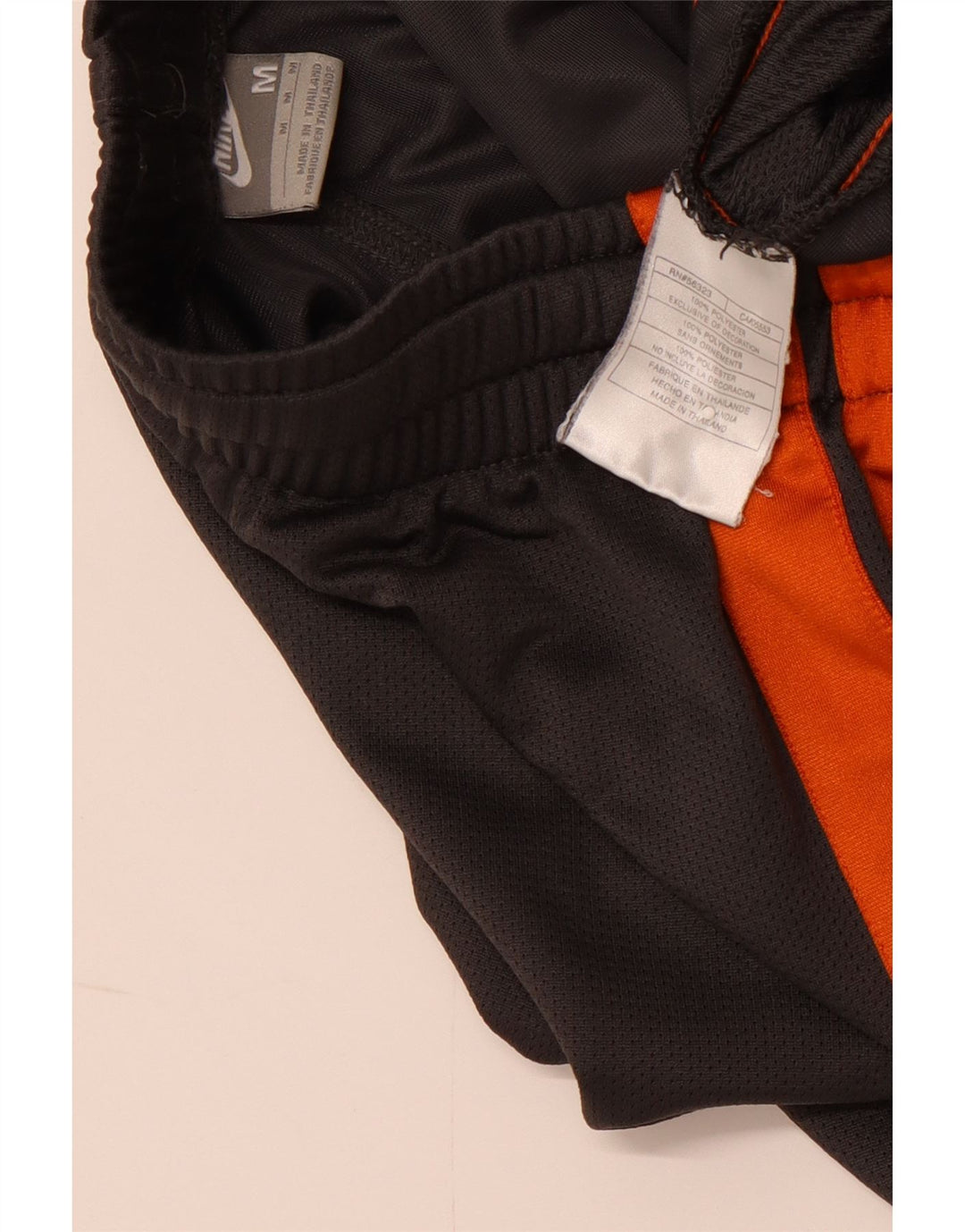 Ανδρικό αθλητικό σορτς NIKE από μεσαίο γκρι πολυεστέρα