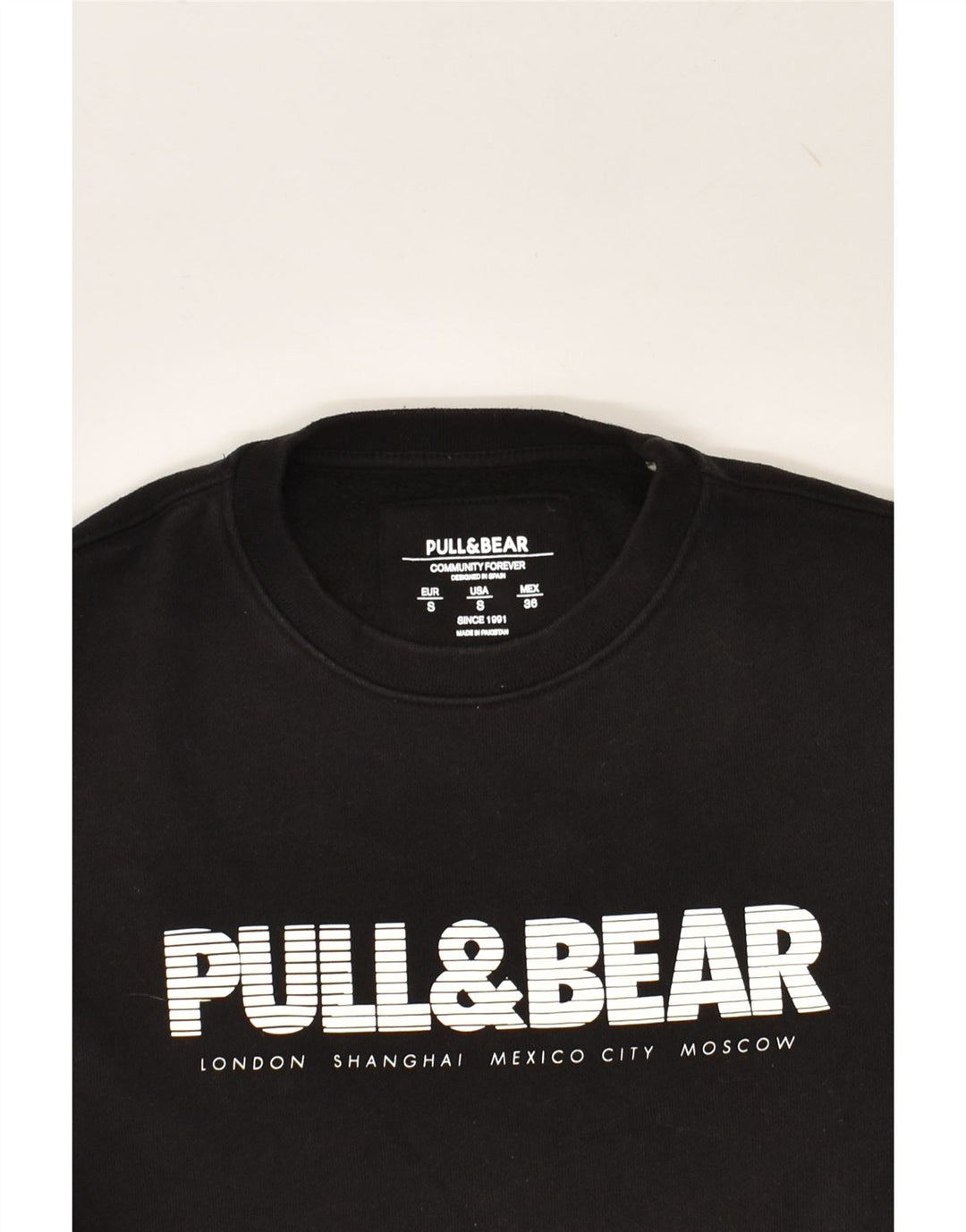 PULL & BEAR Mens Graphic Sweatshirt Jumper Small Black | Vintage Pull & Bear | Thrift | Second-Hand Pull & Bear | Used Clothing | Messina Hembry 