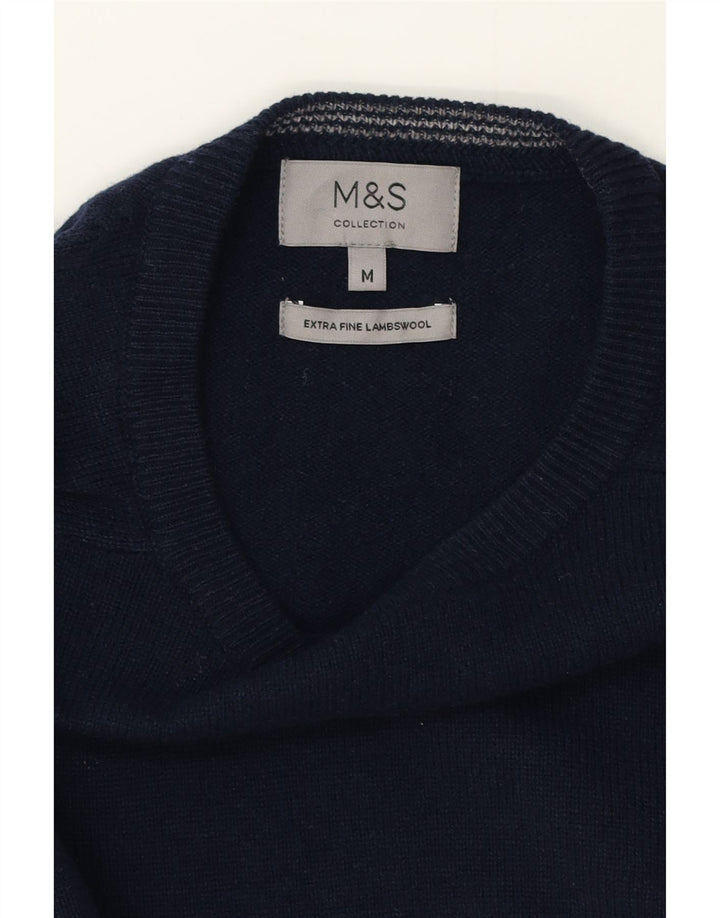 Marks & Spencer Ανδρικό πουλόβερ με λαιμόκοψη με λαιμόκοψη μεσαίου μήκους μπλέ αρνί