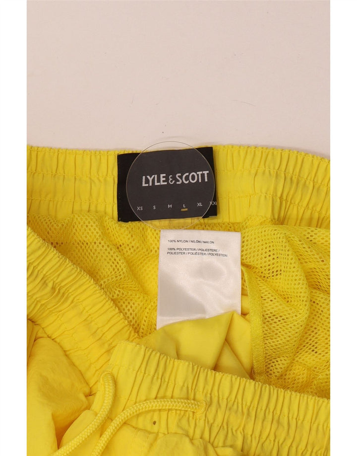 Ανδρικό σορτς κολύμβησης Lyle & Scott σε μεγάλο κίτρινο νάιλον