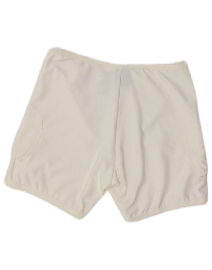 Γυναικείο αθλητικό σορτς NIKE Dri Fit UK 12 μεσαίου λευκού πολυεστέρα