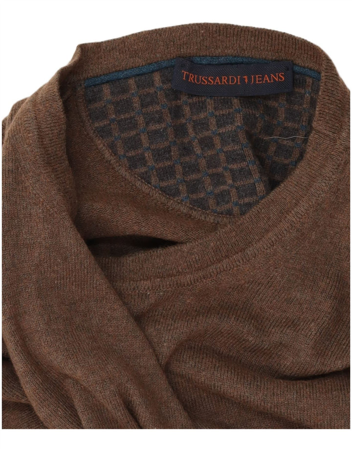 Trussardi Jeans Ανδρικό πουλόβερ με λαιμόκοψη σε μεσαίο καφέ