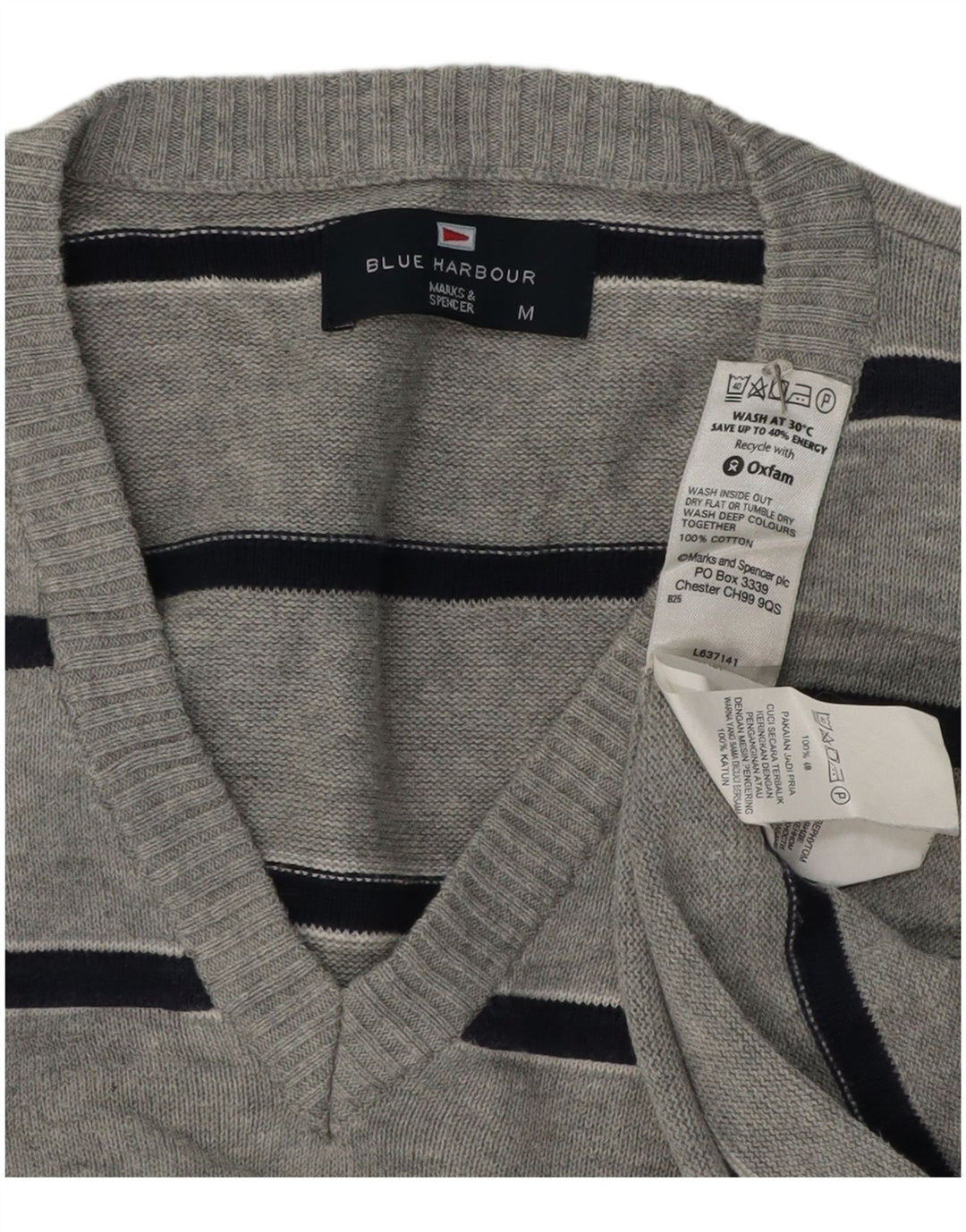 Ανδρικό πουλόβερ Marks & Spencer Blue Harbor με λαιμόκοψη με λαιμόκοψη σε μεσαίο γκρι ριγέ