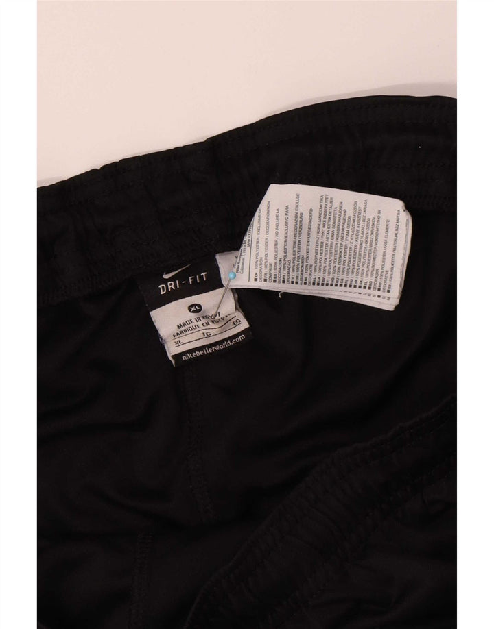 Γυναικείο αθλητικό σορτς Nike Dri Fit XL μαύρο πολυεστέρα