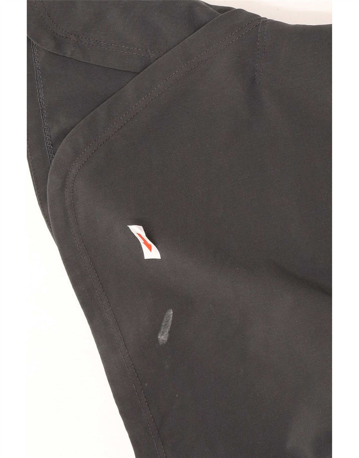 Γραφικό αθλητικό σορτς Nike ανδρικό Dri Fit με μεσαίο γκρι πολυεστέρα