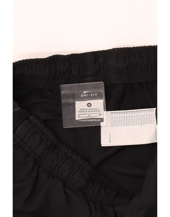 Ανδρικό αθλητικό σορτς Nike Dri Fit από μεσαίο μαύρο πολυεστέρα