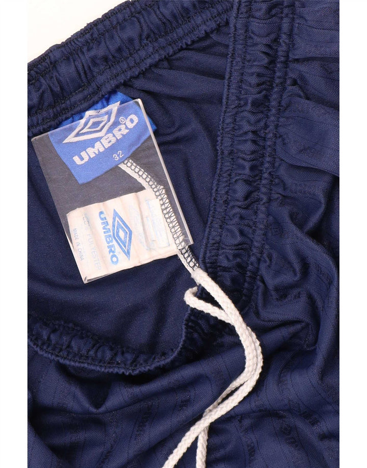 Ανδρικό αθλητικό σορτς Umbro με μεσαίο μπλε ναυτικό ριγέ πολυεστέρα