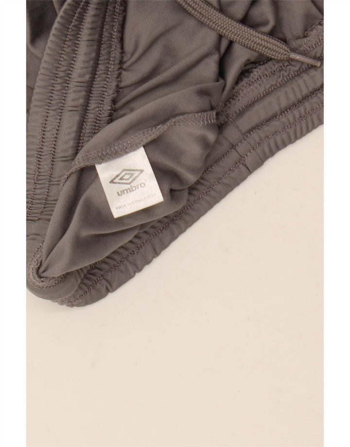 Γυναικείο αθλητικό σορτς Umbro UK 8 Small Grey Polyester