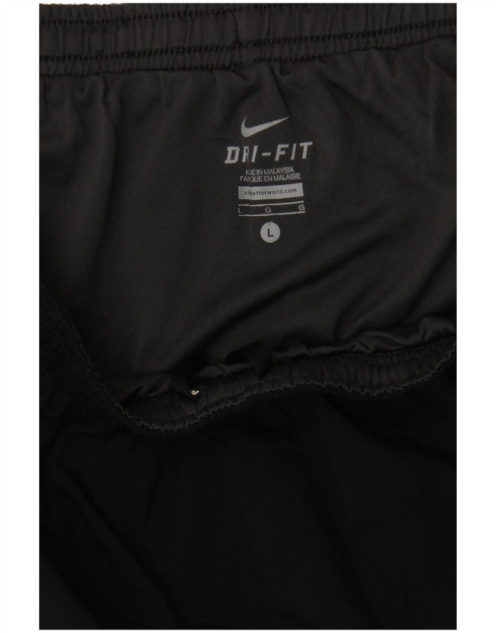 Ανδρικό αθλητικό σορτς Nike Dri Fit με μεγάλο μαύρο χρώμα
