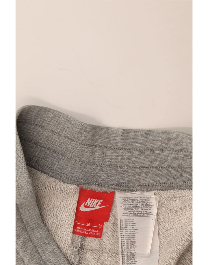 Ανδρικό γραφικό αθλητικό σορτς Nike από μεσαίο γκρι βαμβακερό