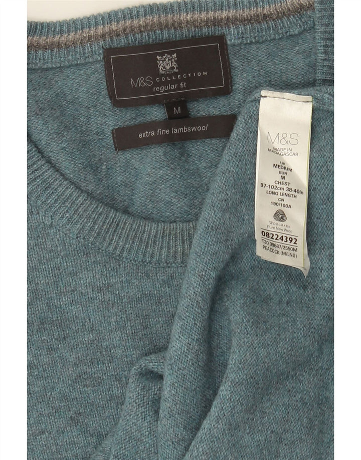 Ανδρικό πουλόβερ με λαιμόκοψη Marks & Spencer Ανδρικό πουλόβερ με μεσαίο μπλε χρώμα
