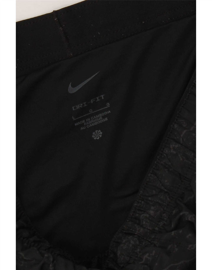 Ανδρικό αθλητικό σορτς Nike Dri Fit με μεγάλο μαύρο καμουφλάζ