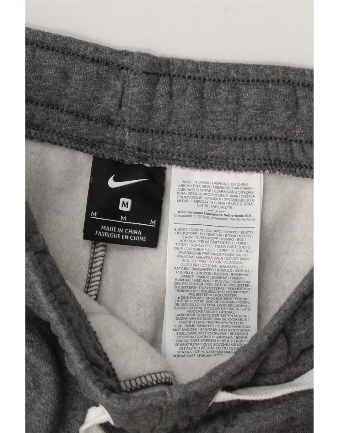 Ανδρικό αθλητικό σορτς Nike, βαμβακερό σε μεσαίο γκρι χρώμα