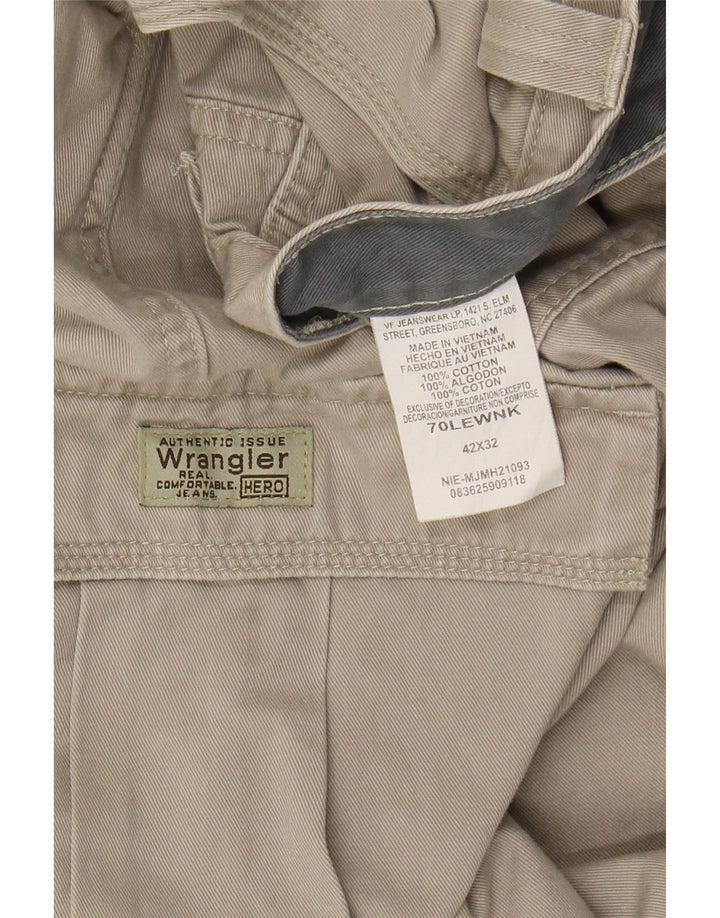 WRANGLER Mens Straight Cargo Trousers W42 L29 Grey Cotton Vintage Wrangler and Second-Hand Wrangler from Messina Hembry 