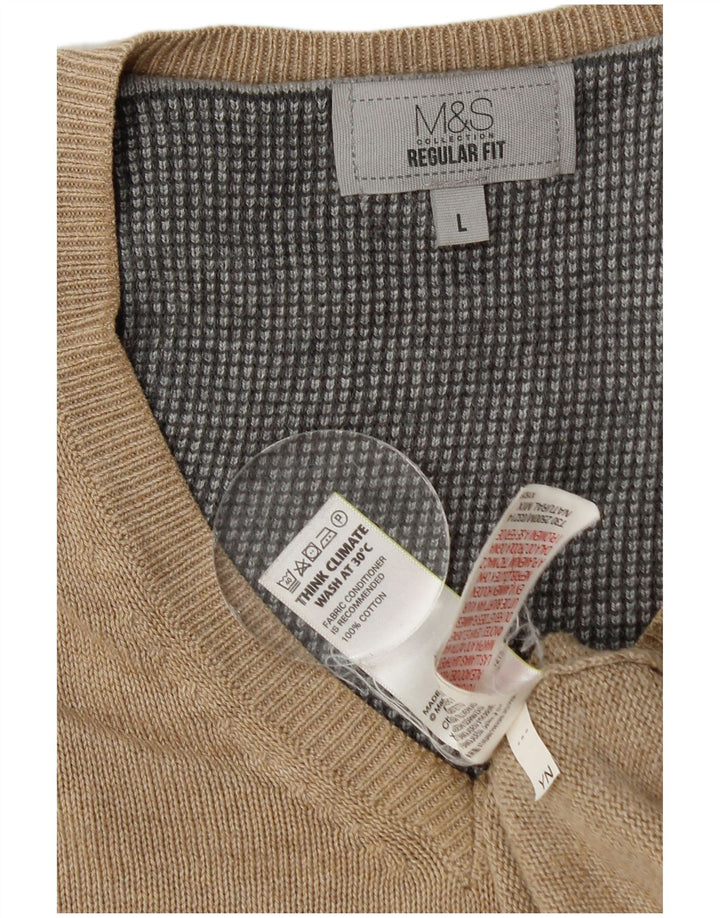 Marks & Spencer Ανδρικό πουλόβερ με κανονική εφαρμογή με λαιμόκοψη σε σχήμα V, μεγάλο μπεζ βαμβακερό