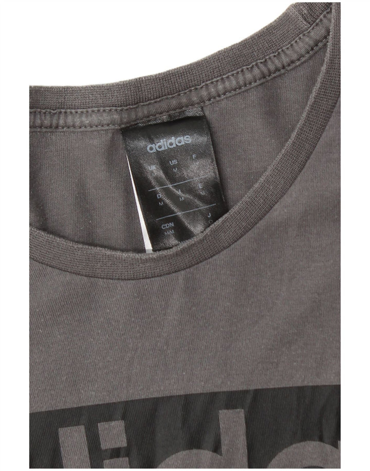 Adidas Ανδρικό τριών ριγέ γραφικό T-Shirt Τοπ μεσαίο γκρι βαμβακερό