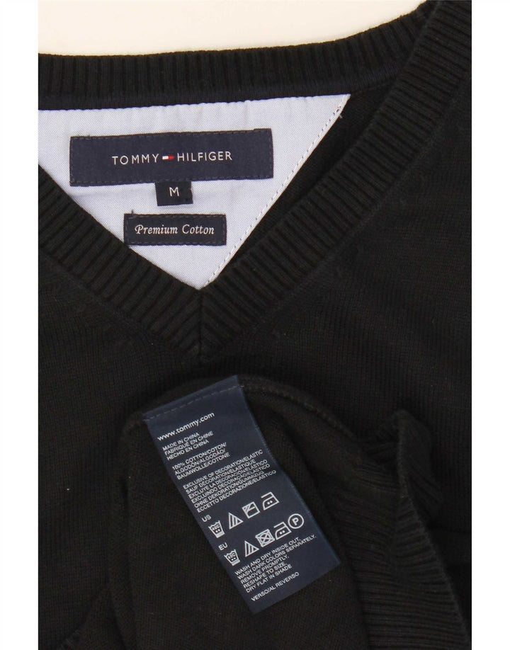 Ανδρικό πουλόβερ Tommy Hilfiger με V λαιμόκοψη, μεσαίο μαύρο βαμβακερό