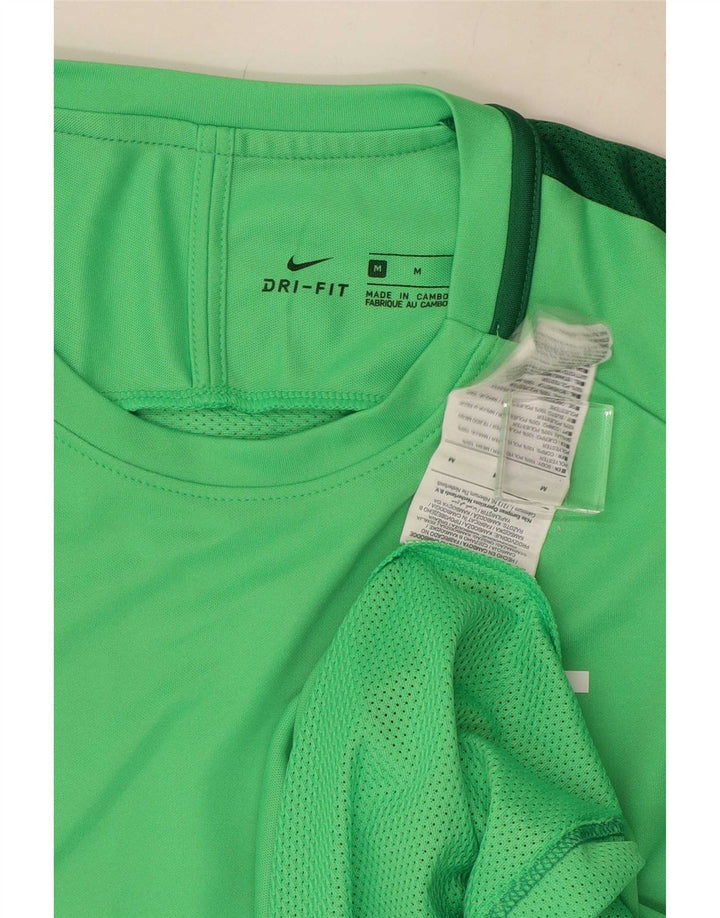 Ανδρικό γραφικό T-shirt Nike Dri Fit Τοπ μεσαίου πράσινου χρώματος πολυεστέρας
