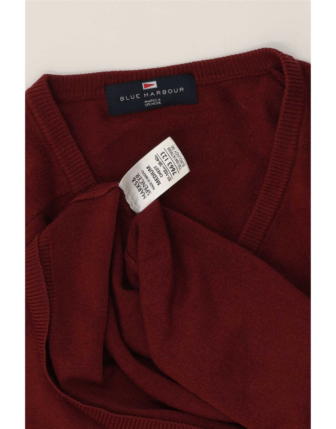 Ανδρικό πουλόβερ Marks & Spencer Blue Harbor με V λαιμόκοψη, μεσαίο μπορντό