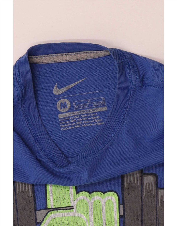 Μπλουζάκι Nike Boys Graphic T-shirt 10-11 ετών μεσαίο μπλε