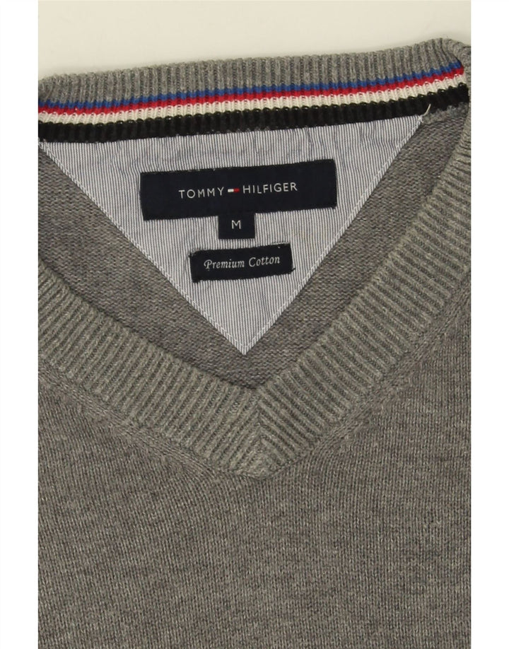 TOMMY HILFIGER Mens V-Neck Jumper Sweater Medium Grey Cotton Vintage Tommy Hilfiger and Second-Hand Tommy Hilfiger from Messina Hembry 