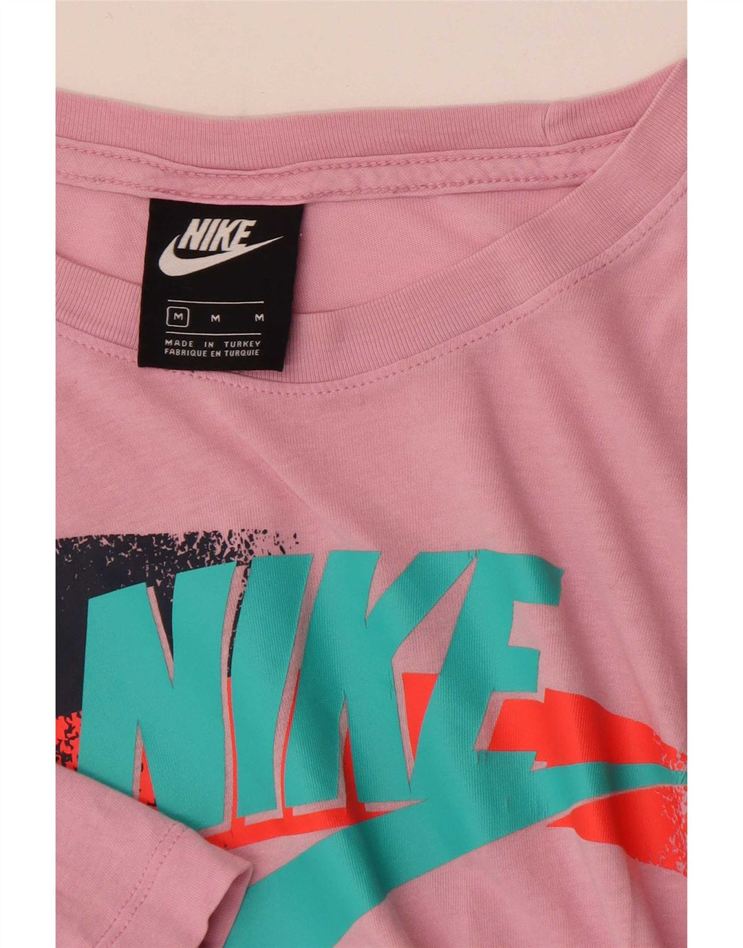 Ανδρικό γραφικό μπλουζάκι Nike με μεσαίο ροζ χρώμα