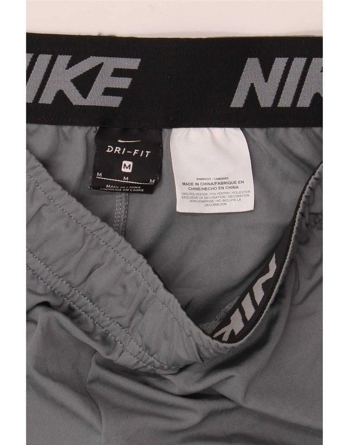 Γραφικό αθλητικό σορτς Nike ανδρικό Dri Fit με μεσαίο γκρι πολυεστέρα