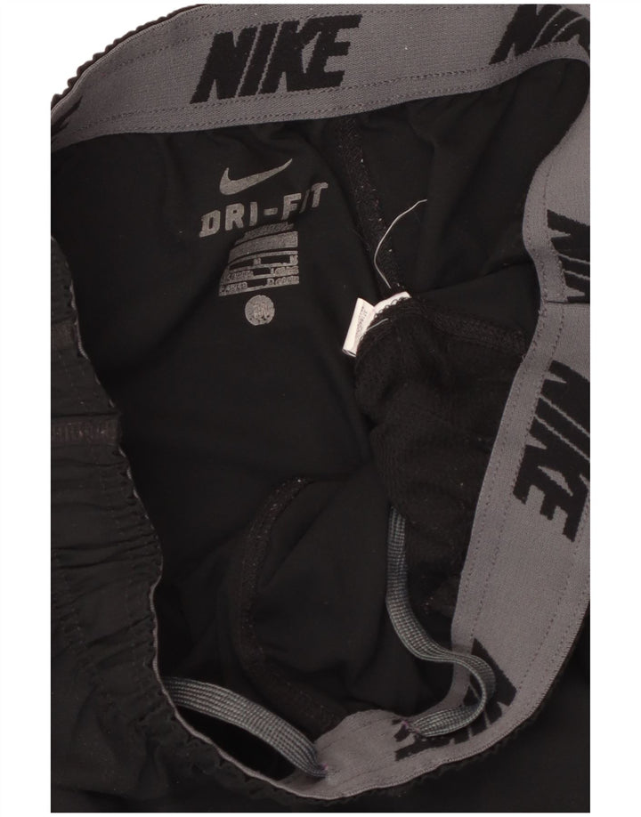 Ανδρικό αθλητικό σορτς NIKE Dri Fit, μεσαίο μαύρο