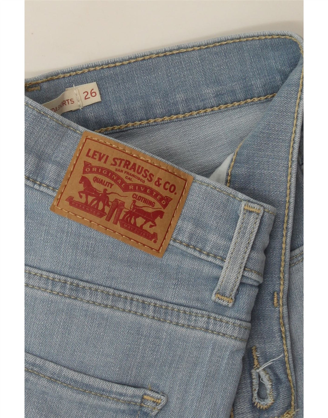 Γυναικείο τζιν σορτς LEVI'S κλασικό βερμούδα W26 Μικρό μπλε βαμβακερό